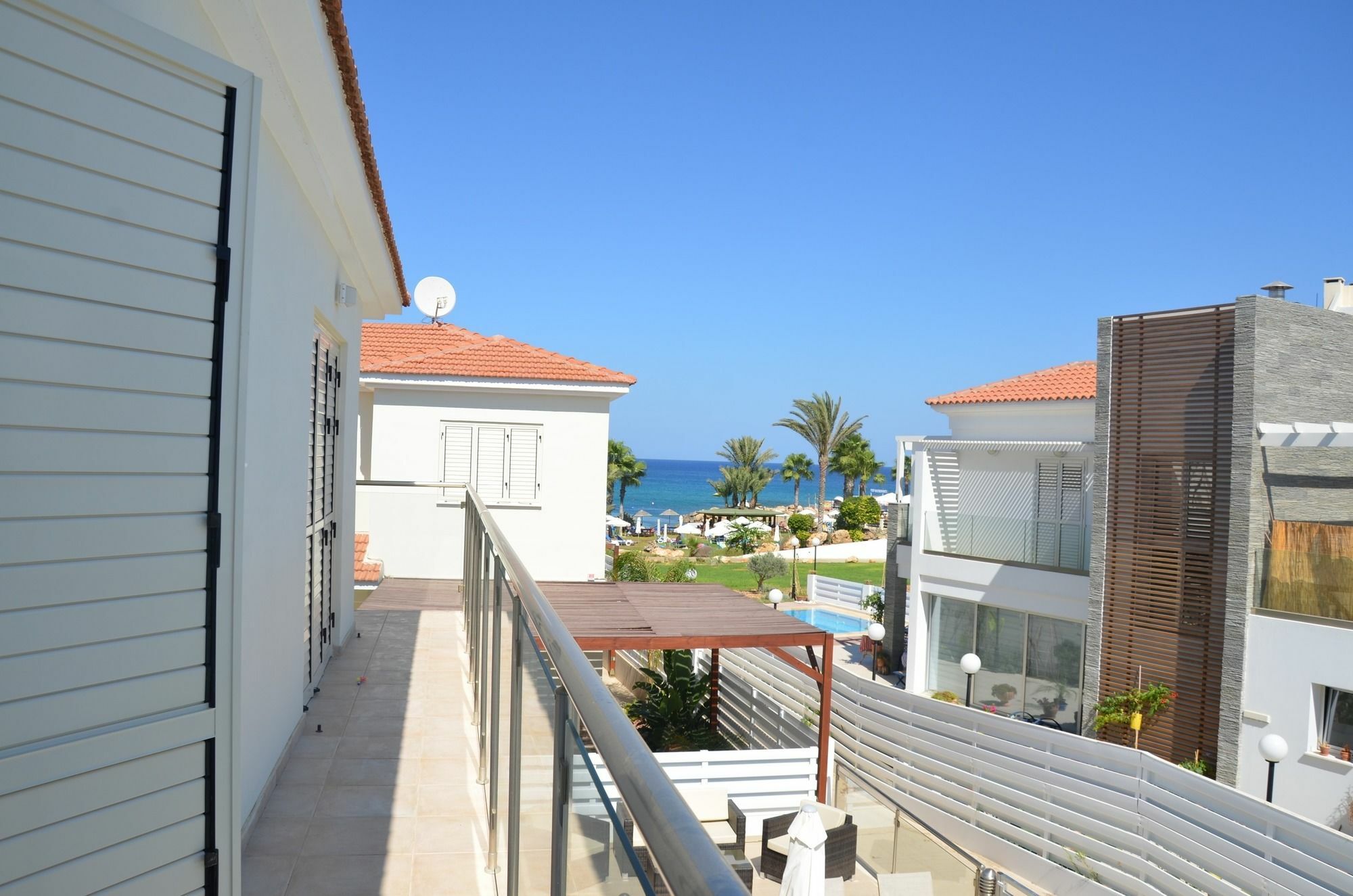 Athena Beach Villas Протарас Экстерьер фото
