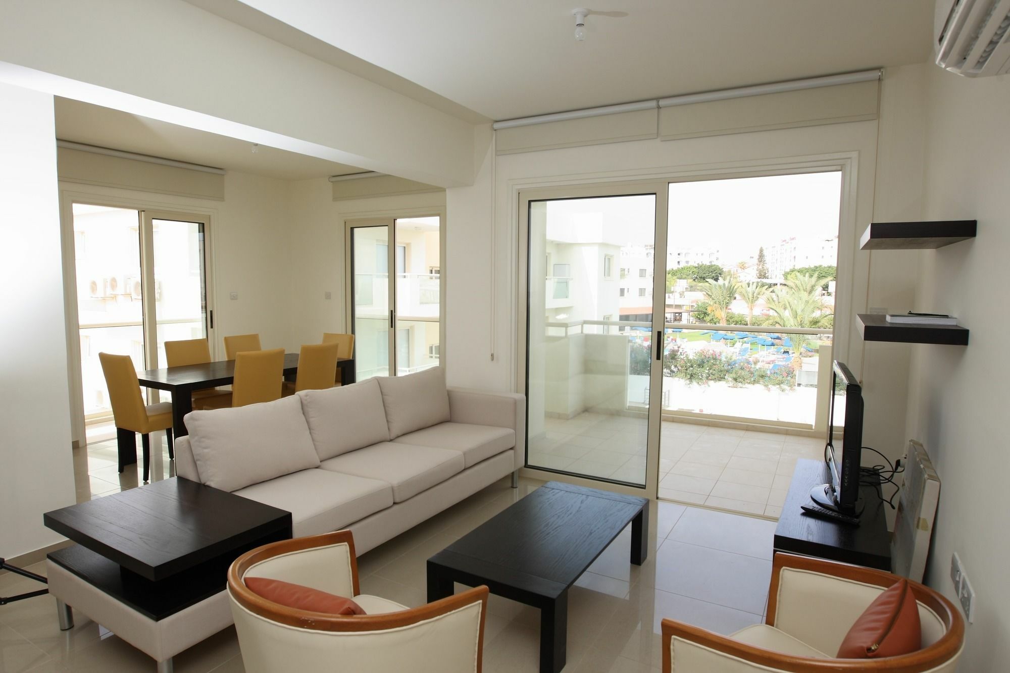 Athena Beach Villas Протарас Экстерьер фото