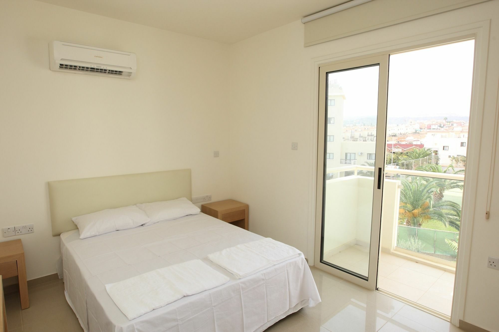Athena Beach Villas Протарас Экстерьер фото